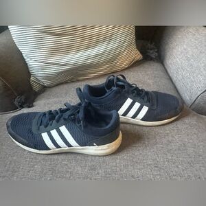 Men’s Adidas Cloud foam sneaker